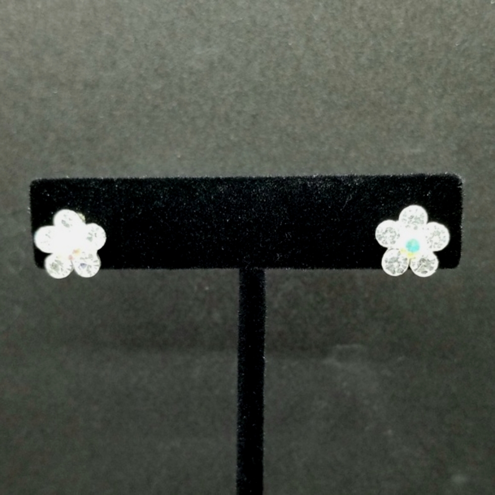 Aurora borealis crystal flower earrings 🌸